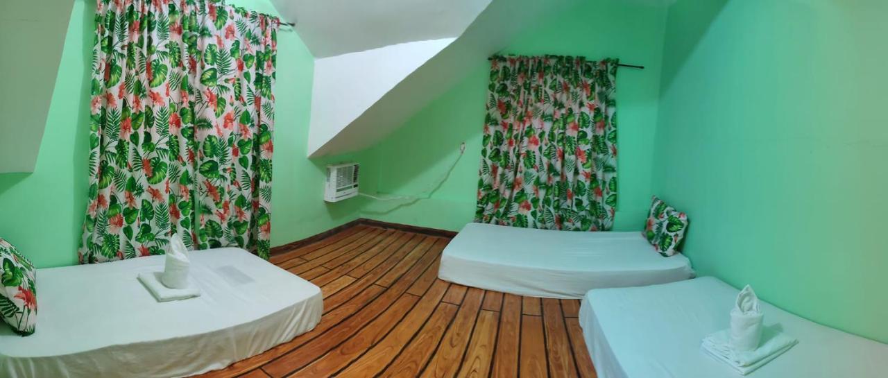 Blue Lagoon Inn, パガッドパッド エクステリア 写真